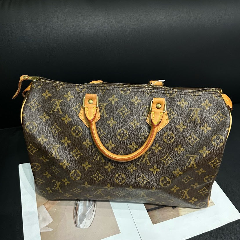 Louis Vuitton Speedy 35 Monogram Brown Handbag