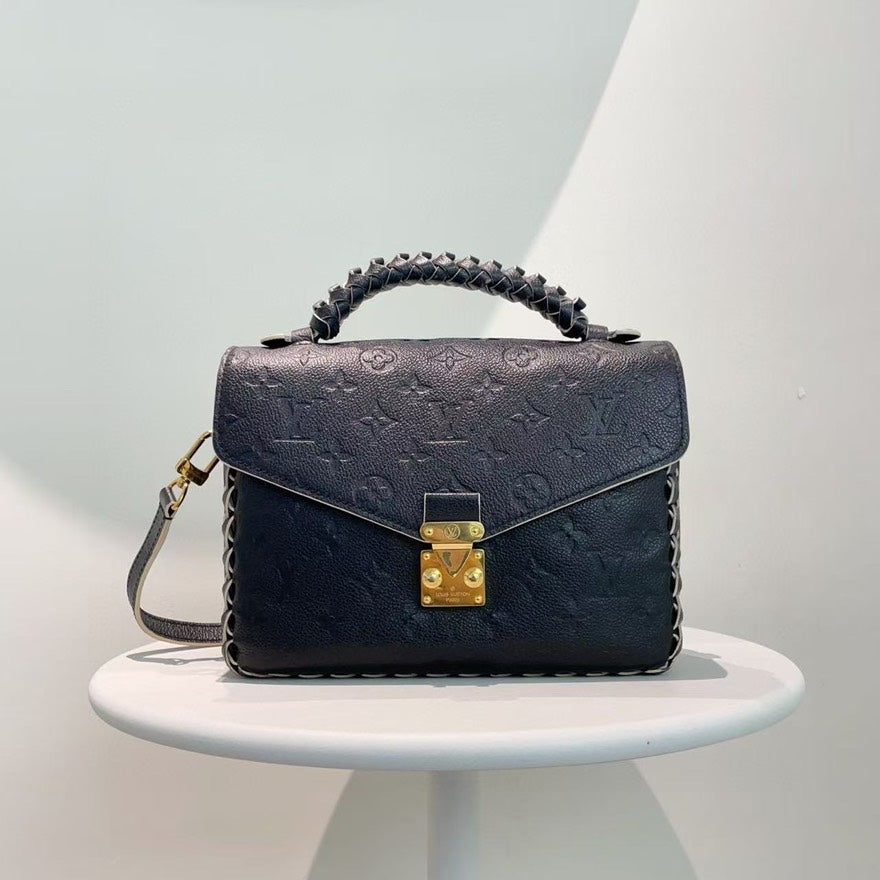 Louis Vuitton Métis Black Bag