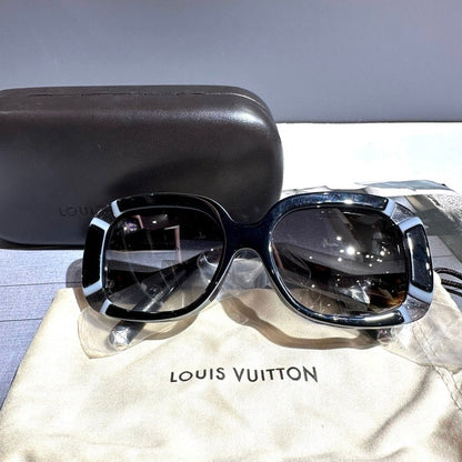Louis Vuitton LV Sunglasses Black OS