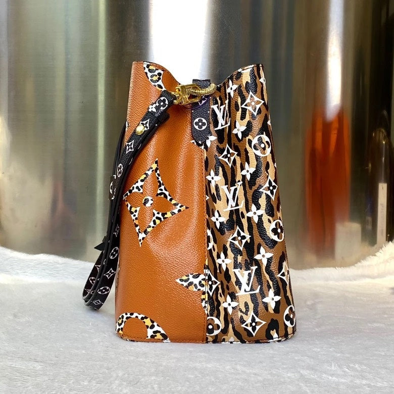 Louis Vuitton Giant Jungle Neoneo Brown Bucket Bag