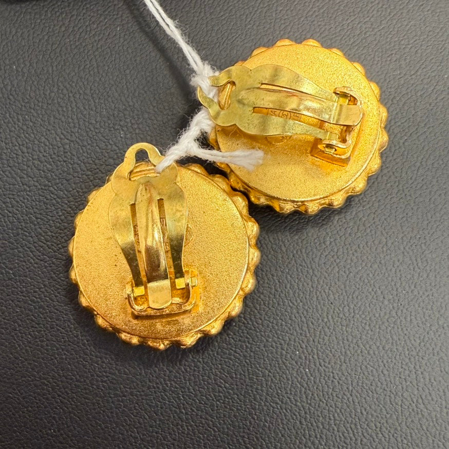 Vintage Chanel Coco Clip-on Earrings A FM