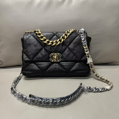 Chanel  Flap Bag Black Leather Shoulder Bag Medium