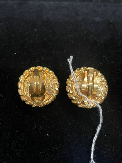 Chanel Vintage Clip-On Earrings Gold Pearl Style