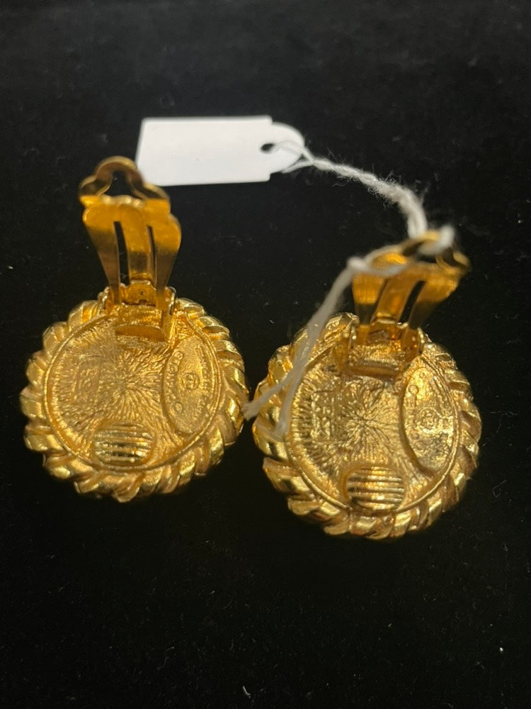 Chanel Vintage Clip-On Earrings Gold Pearl Style