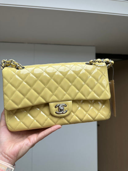 Chanel Classic Flap Bag in Yellow Leather - Shoulder Bag - Pristine Condition