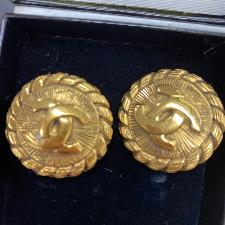 vintage Chanel earrings E