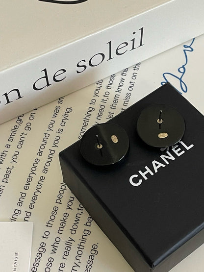 Preloved💕 Chanel CC Pearl earrings #
