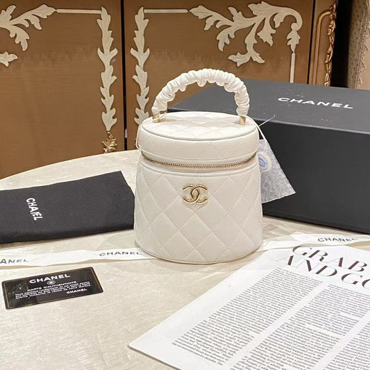 Chanel Vanity Case White Quilted Leather Handbag