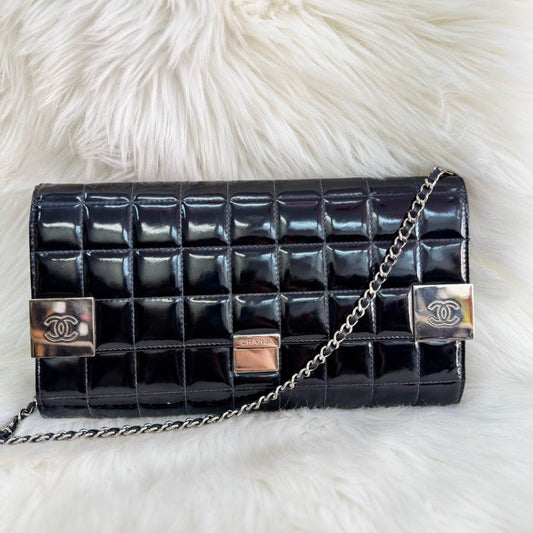Chanel Chocolate Bar Chain Shoulder Bag in Black Leather