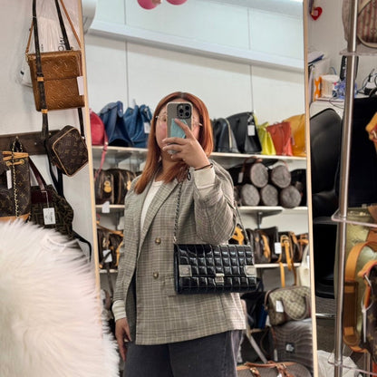 Chanel Chocolate Bar Chain Shoulder Bag in Black Leather
