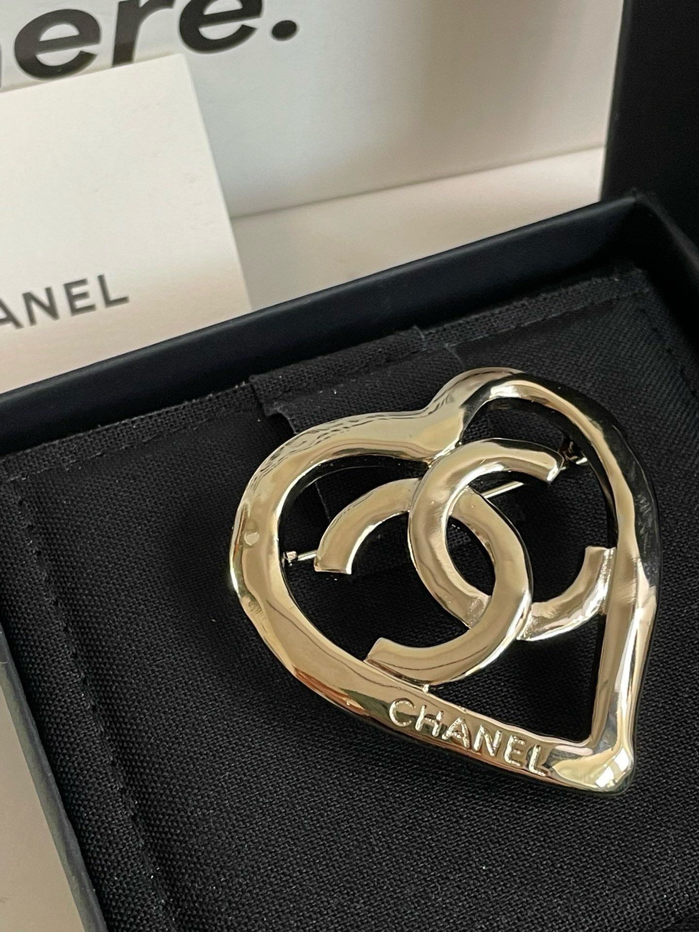 Un🆕 Chanel P Hollow Heart CC Brooch #