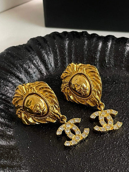 Un🆕 Chanel P Lion Head CC Earrings #