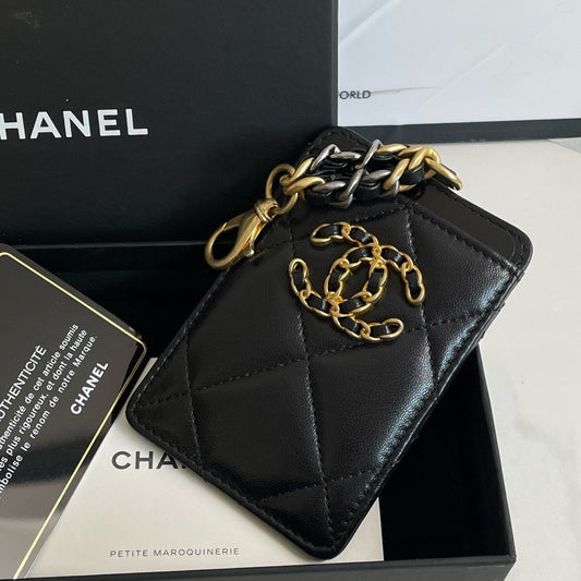 Unused🆕 Chanel 19 Card Holder (2020) #13965