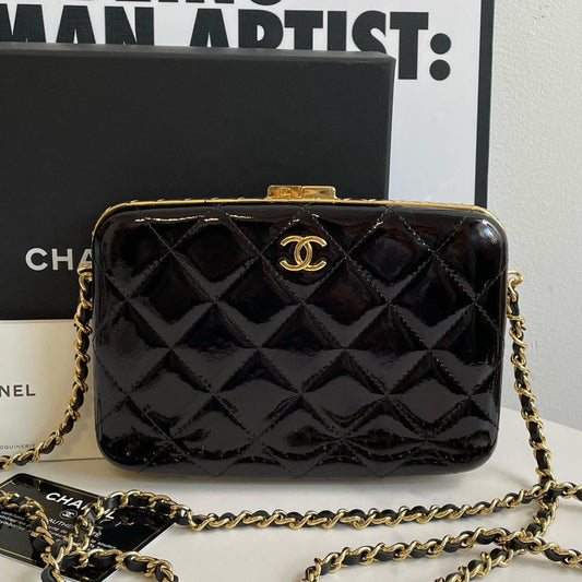 Unused🆕 Chanel Patent Leather Clutch Bag (2021) #13999