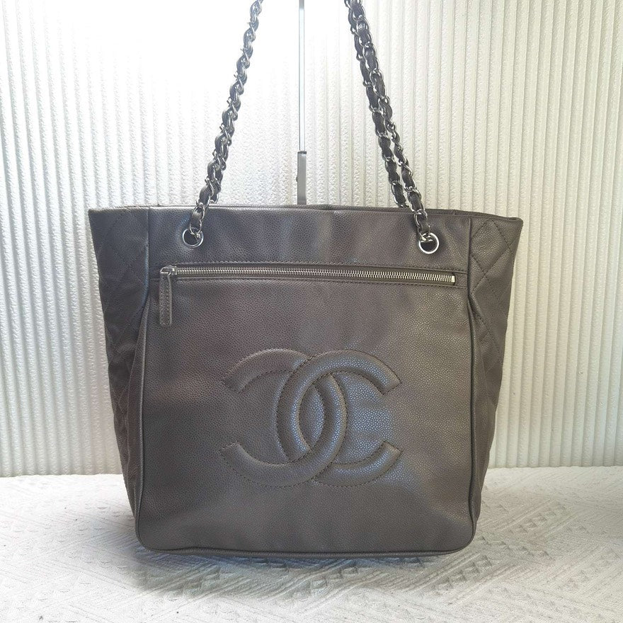 Chanel Preloved Tote Bag Grey Leather 13595619