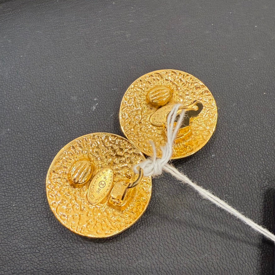 Vintage Chanel Coco Clip-on Earrings P FM