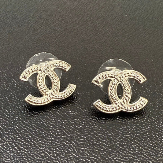 Preloved Chanel Coco Post Earrings 06P FM6059 Gold Earrings