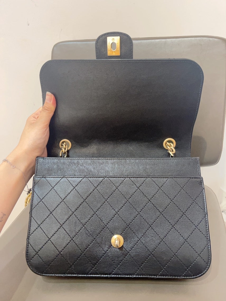 Chanel Preloved Flap Bag Black Leather Shoulder Bag