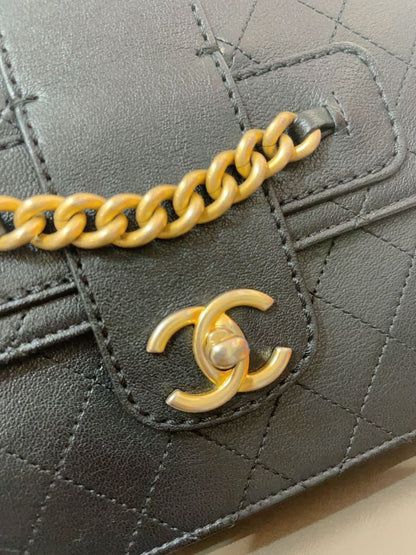 Chanel Preloved Flap Bag Black Leather Shoulder Bag