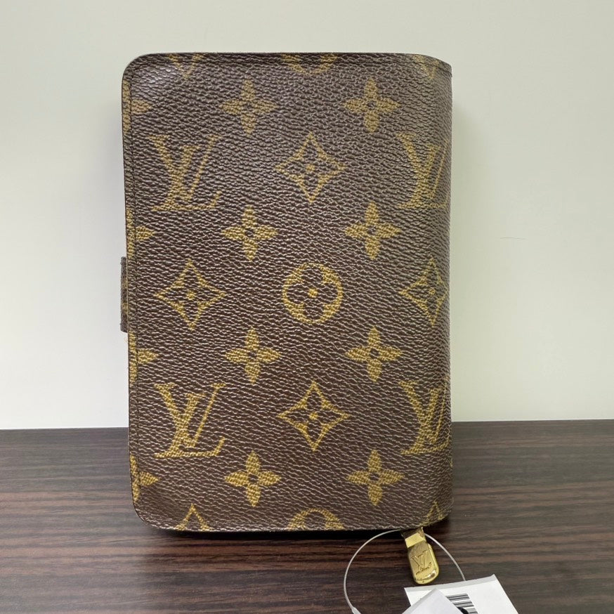 LV Monogram Wallet LB113343