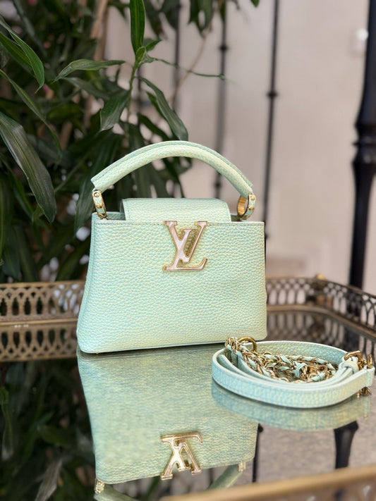 LV Louis Vuitton Capucines Bag 20cm microchip