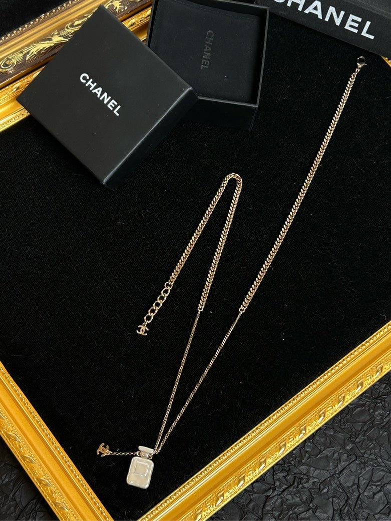 Chanel No Perfume Bottle Double C Diamond Necklace cm Gold Pendant