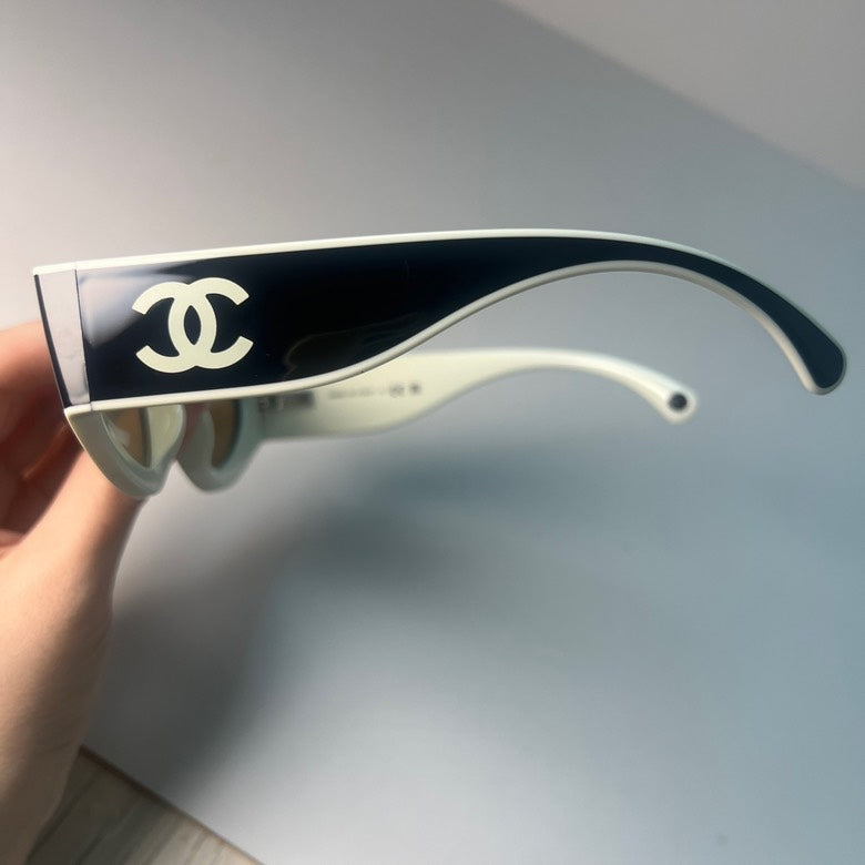 Chanel Cat-Eye Black Sunglasses Size