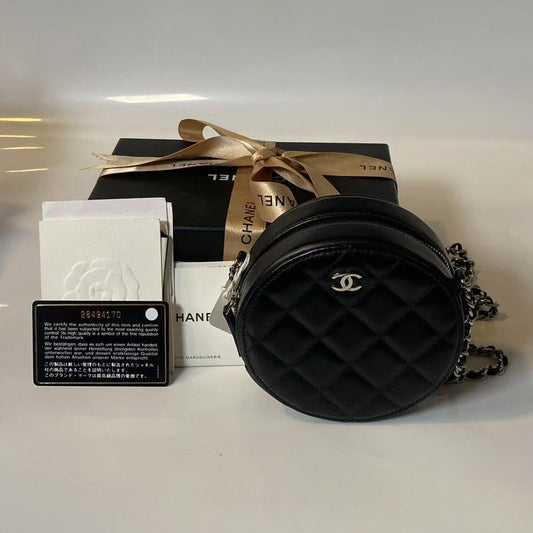 Preloved Chanel Round Quilted Leather Crossbody Bag in Black