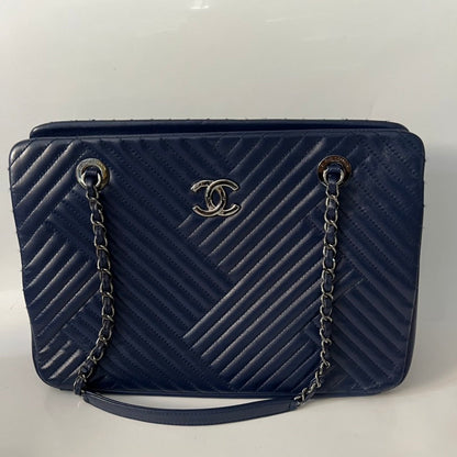 Chanel Vintage Blue Leather Quilted Tote Bag – Designer Handbag