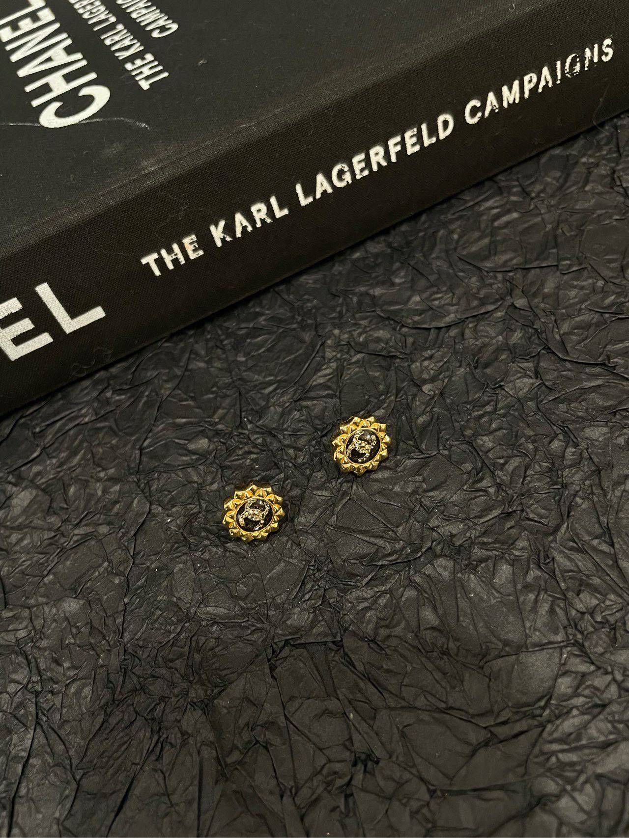Chanel Sunflower Black Golden Earrings