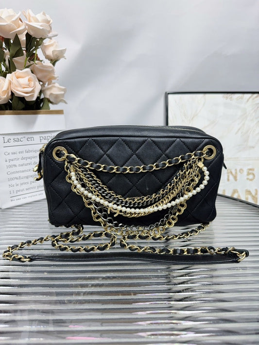 Preloved Chanel Quilted Black Crossbody Bag with Chain Details