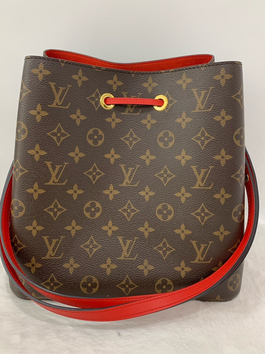 LV Bucket