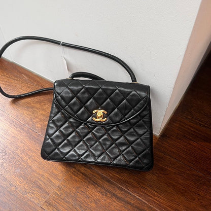 Chanel Quilted Leather Shoulder Bag Black AG