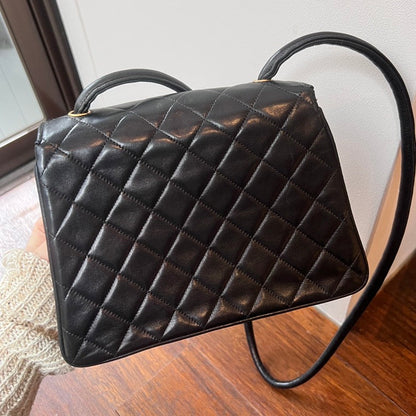Preloved Chanel Quilted Leather Shoulder Bag Black AG296