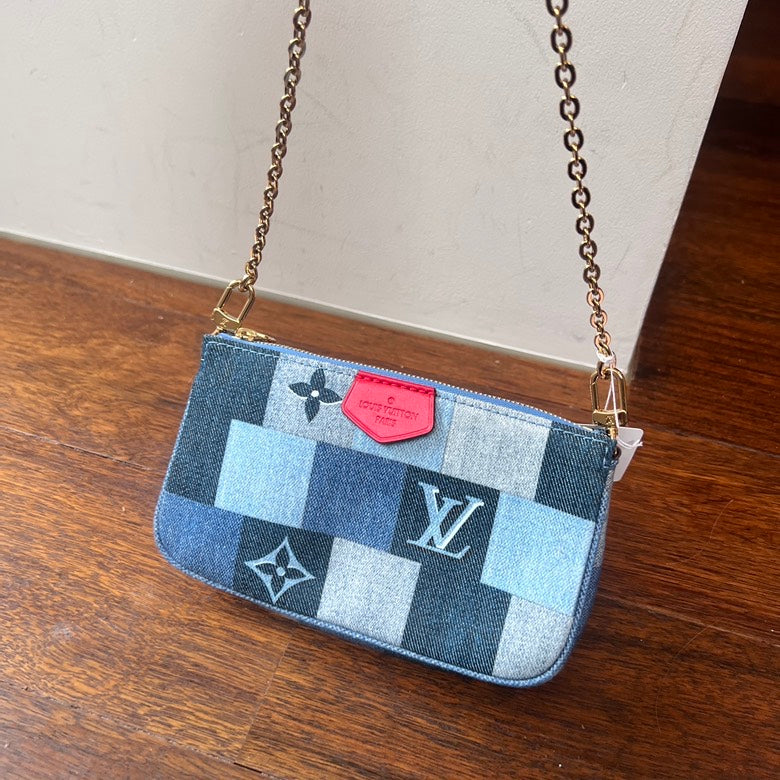 LV Pochette Denim Patchwork AG322