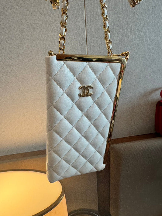 Preloved Chanel Classic White Leather Shoulder Bag
