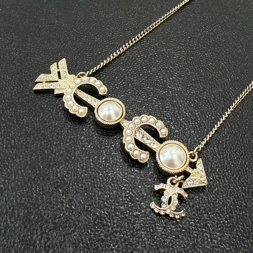 Preloved Chanel Coco Pearl Rhinestone Necklace Gold