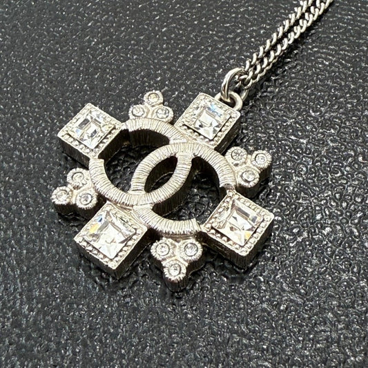 Preloved Chanel Coco Rhinestone Necklace
