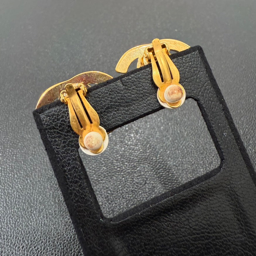 Vintage Chanel Coco Turn-lock Clip-on Earrings P GT