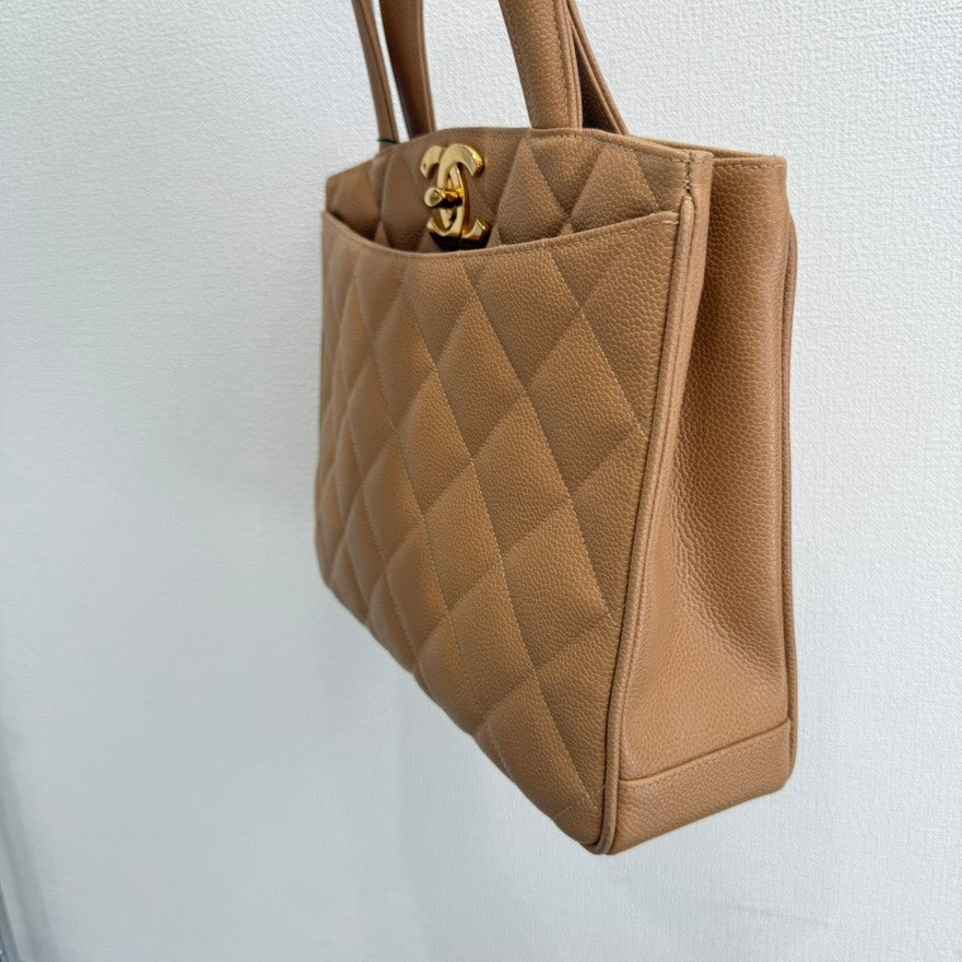 Vintage Chanel Coco Turn-lock Caviar Leather Handbag GT