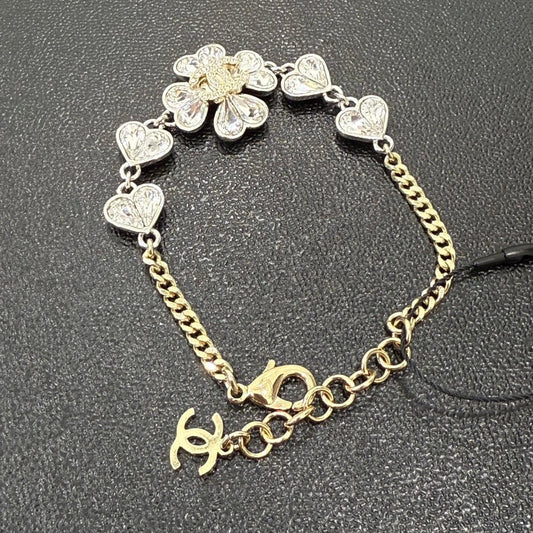Preloved Chanel Rhinestone Clover Bracelet C23S GT0409 Gold Bracelet