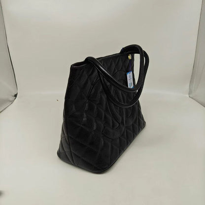 Chanel Hilton Black Caviar Hobo Underarm Tote in Black Leather