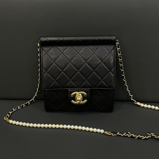 Preloved Chanel Bag HY Black Quilted Leather Crossbody Bag