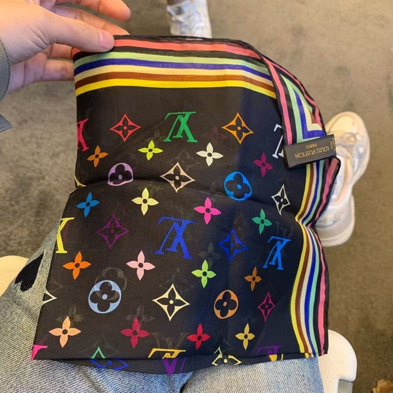 lv scarf HY