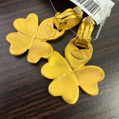 Vintage Chanel Clip-on Earrings P LV