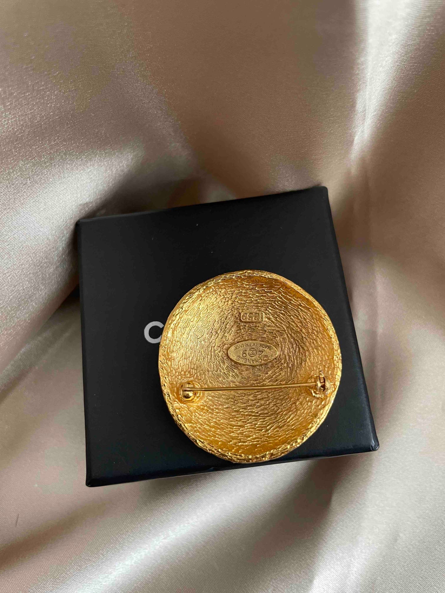 Chanel CC Logo Brooch Gold RE