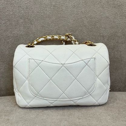 Preloved Chanel Flap Bag White Quilted Leather Microchip Shoulder Bag