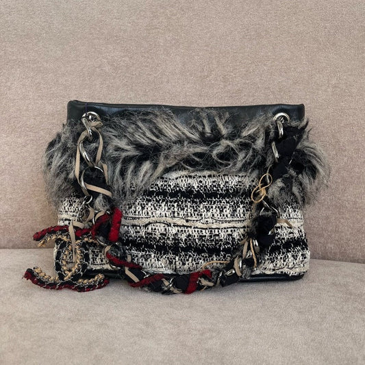 Preloved Chanel Hmmm Black Shoulder Bag