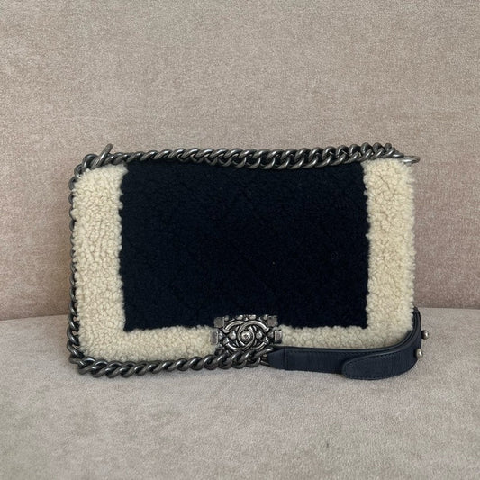 Chanel Preloved Shearling Crossbody Bag in Black
