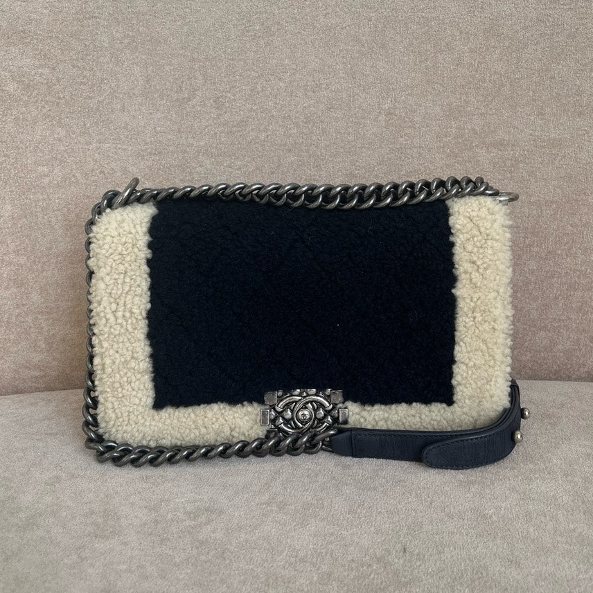 Chanel Preloved Shearling Crossbody Bag in Black